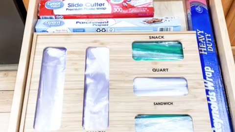 Keep Your Kitchen Ziploc Bags Neat Easily!