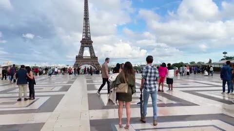 PARIS WALKING TRAVEL