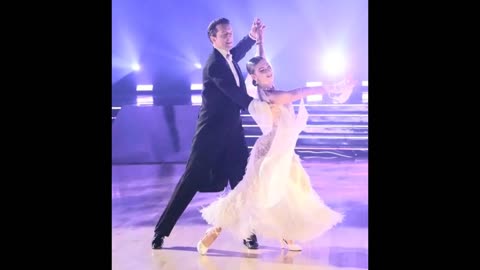 Alyson Hannigan 2nd Dance Performance In Semifinal on Dancing With The Stars 28th November 2023