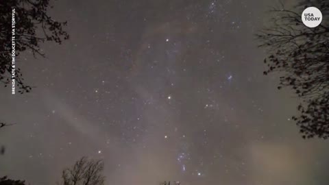 Orionid meteor trails off after explosive display | USA TODAY
