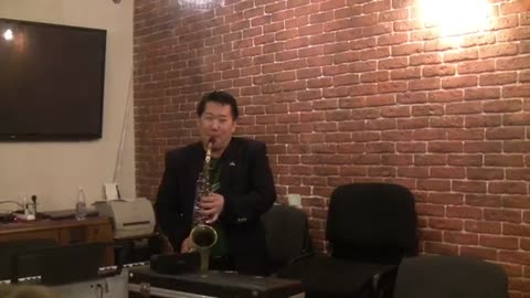 "Have yourself a merry little Christmas" sax cover performance