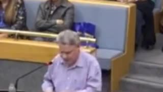 Canadian citizen receives a standing ovation after laying out Klaus Anal Schwab’s plan