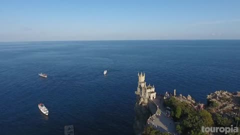 12 Beautiful Fairytale Castles in Europe - Travel Video