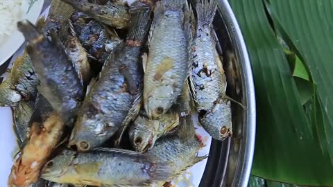 Yummy cooking fresh fish recipe _ Cooking skills _ Khmer Survival Skills (1)