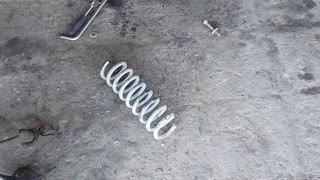 Replacement of Rear Spacers of Springs on a Mercedes