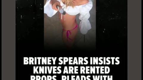 Britney spears playing with knifes 🔪10/3/23