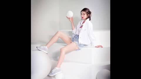 Somi Flaunts Her Slender Legs For Reebok!