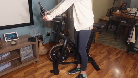 Enjoy Quiet and Smooth Rides with MERACH's Belt Drive Indoor Cycling Bike! 🚲😌