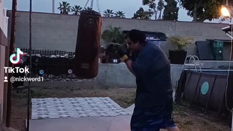 Old School Leather Punching Bag Workout Part 18. Monday Night Boxing Work!