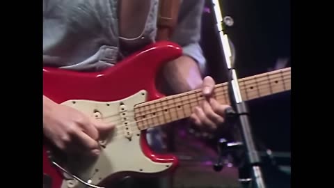 Dire Straits - Sultans Of Swing (Official Music Video)