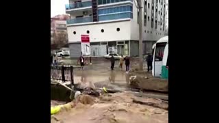 Deadly flash floods hit northwestern Turkey