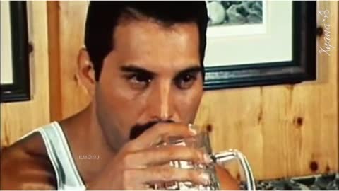 Freddie Mercury Talks about Michael Jackson ♥ღ Sub Ita/Esp