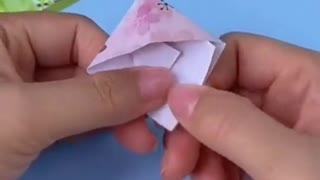 tutorial on making miniature shoes with origami paper