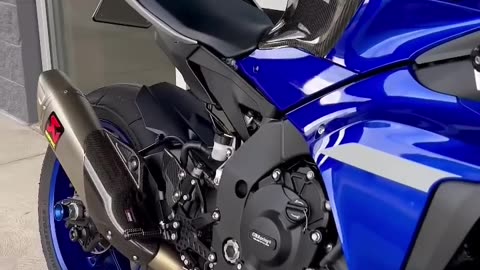 the look of the R1 never gets old #yamahar1 #yamaha #r1 #motorcycle #superbike #bike #biker #fy