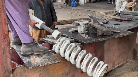 Shock Absorber Removal | Hydraulic Press #shockabsorber #shockabsorbers #shortsvideo #hydraulicpress