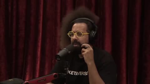 Reggie Watts Speculates on UFO's and Shares Story of His Own Encounter