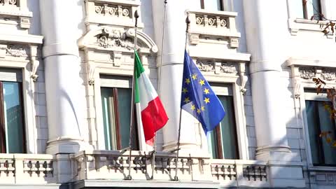Italian and EU Flag CC-BY NatureClip