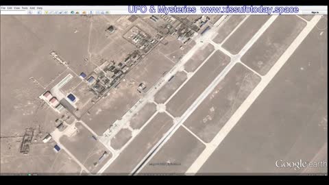 A secret base with UFOs in China "Area 51", look at Google Earth