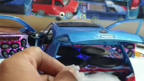 Car-mounted audio design of model car