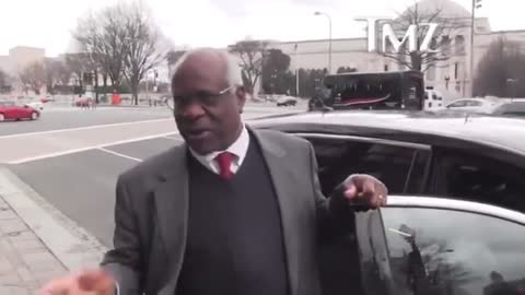 Justice Clarence Thomas Laughs In The Face Of TMZ Reporter