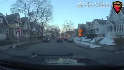 Dash Cam: Milwaukee Police Pursuit of Reckless Driver