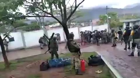 Mexican Army Attacked by Sicarios