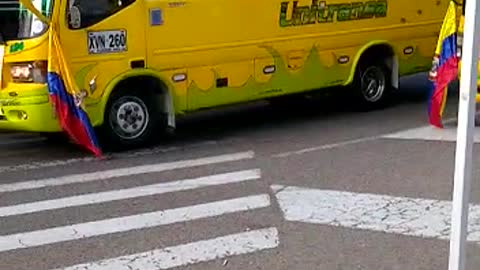 Videos del plan tortuga que adelantan los conductores de buses en Bucaramanga