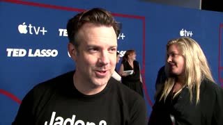 Sudeikis shows support for black England soccer players