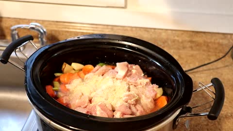 How to Make Slow Cooker Chicken Potato and Carrot Soup