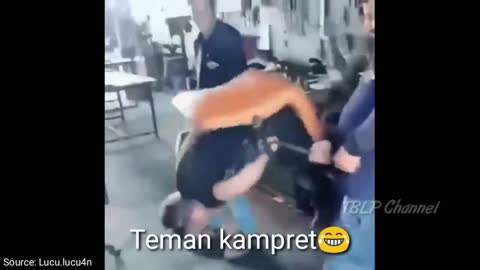 FUNNY VIDEOS || Hilarious, really funny, fails to Indonesia. It's so funny🤣🤣