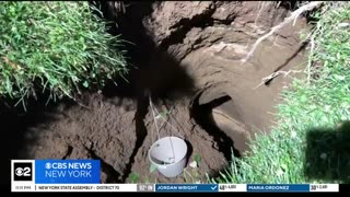 Toddler almost falls into sinkhole in New Jersey family's front yard CBS News