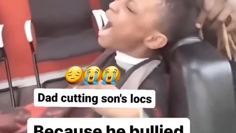 Dad cuts of rasta of a black kid because he bullied a cancer kid in school