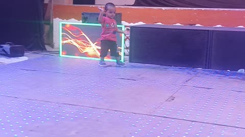 Baby dancing