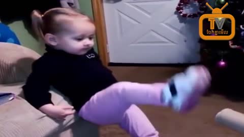 Funny pics and videos|Funny little girl playing with stick