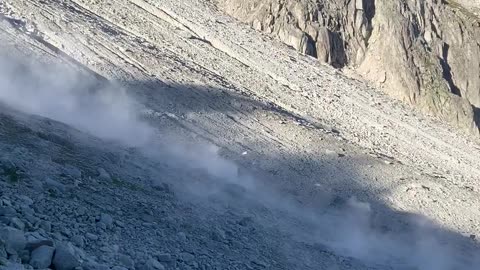 Hikers Witness Rockslide in Switzerland