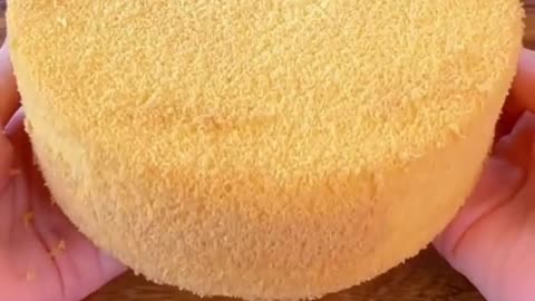 How to make a chiffon cake that’s perfect on both sides!! 🎂