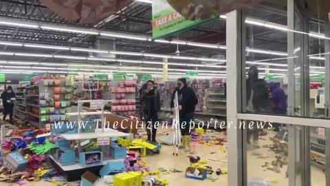 Rioters Ransack and Loot a Dollar Tree ON CAMERA in Brooklyn Center