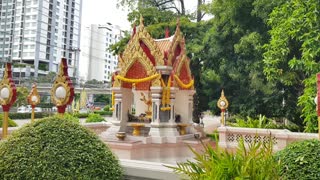 The EMERALD'S HOTEL IN BANGKOK SHRINE #lockdown