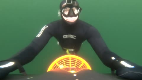 DON'T BUY A UNDERWATER SCOOTER before you see this video - Hoverstar AquaJet Dive H2