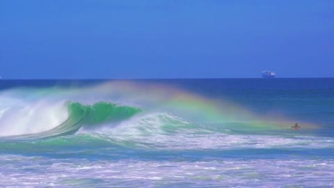 What kind of luck is needed to meet such colorful rainbow waves!