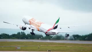 Emirates Orange Expo 777 Loud and Close departure from Manchester Airport #Shorts
