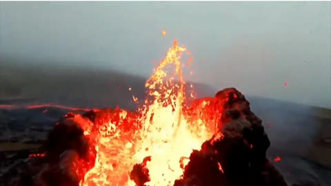 see the volcano eruption magnificent images!