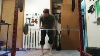 Thumbs Pinch Deadlift