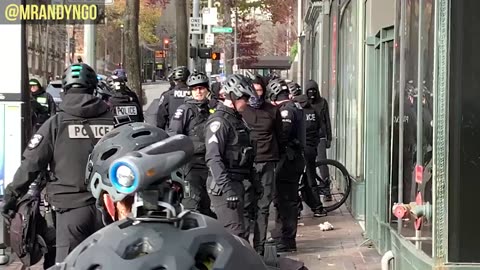 Jan 5 Seattle 2020 1.4 another arrest antifa chant 'cops and clan hand in hand'