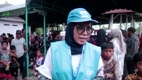 Hundreds of Rohingya refugees reach Indonesia by sea