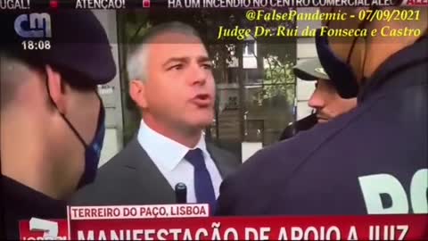 The Portuguese judge to the police: How dare you hit people?