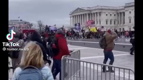 Police encouraged protesters to come in Capitol