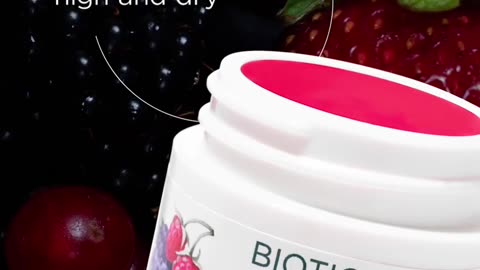 Hydrate and Plump Your Lips with Biotique's Berry Balm