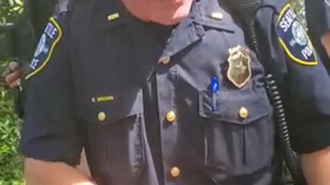 SPD send 10 police officers to arrest a preacher reading his Bible in a public park