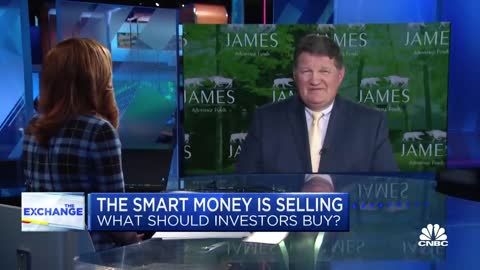 Time to be cautious because the 'smart' money is selling: Investor